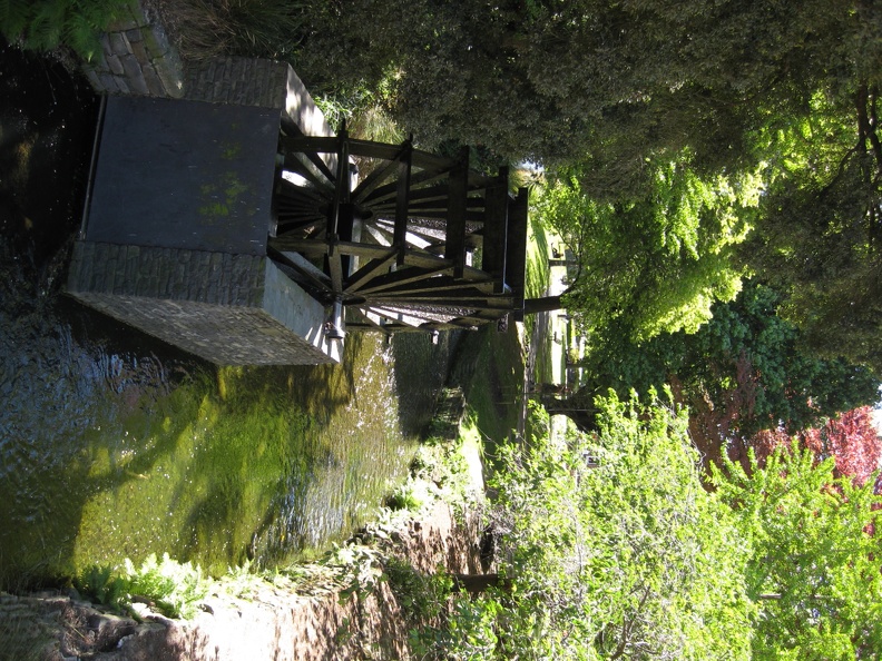 12 Avon River Decorative Water Wheel